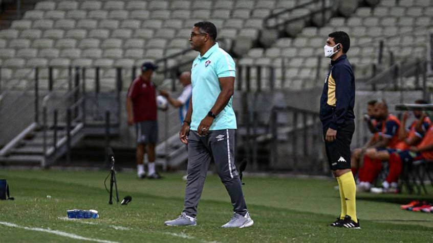 Roger vê André na briga por vaga no meio e admite recuo do Fluminense após gol contra o Fortaleza Roger vê André na briga por vaga no meio e admite recuo do Fluminense após gol contra o Fortaleza