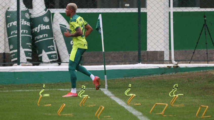 Escalação do Palmeiras: Danilo treina integralmente e Verdão se prepara para enfrentar Red Bull Bragantino Escalação do Palmeiras: Danilo treina integralmente e Verdão se prepara para enfrentar Red Bull Bragantino
