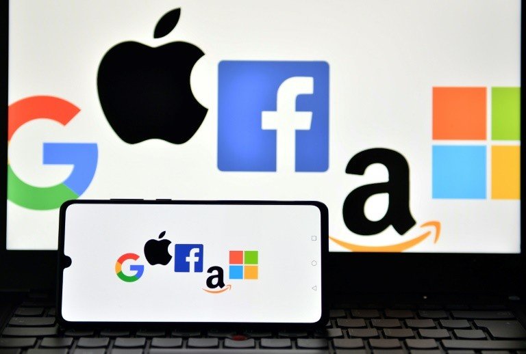 Congressistas dos EUA debatem polêmica lei para regulamentar ‘Big Techs’ Congressistas dos EUA debatem polêmica lei para regulamentar ‘Big Techs’