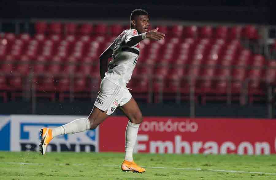 Convocado para a Copa América, Arboleda deve ficar fora de, pelo menos, cinco jogos pelo São Paulo Convocado para a Copa América, Arboleda deve ficar fora de, pelo menos, cinco jogos pelo São Paulo