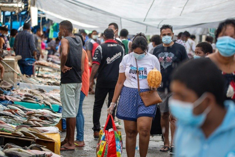 Fiji admite transmissão generalizada de covid-19 após aumento de contágios Fiji admite transmissão generalizada de covid-19 após aumento de contágios