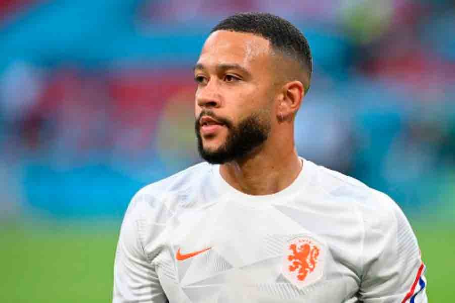 Depay sinaliza acordo com Barcelona, mas garante concentração na Eurocopa: ‘Estou focado na seleção’ Depay sinaliza acordo com Barcelona, mas garante concentração na Eurocopa: ‘Estou focado na seleção’