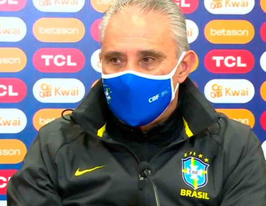 Tite acena com mudanças na Seleção e faz críticas às condições do gramado do Nilton Santos Tite acena com mudanças na Seleção e faz críticas às condições do gramado do Nilton Santos