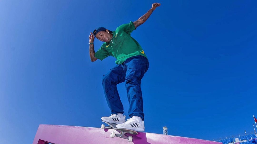 Brasileiro Felipe Gustavo estreia o skate nas Olimpíadas, começa bem, mas decepciona no final
