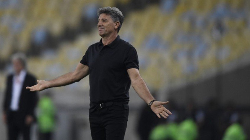 Após eliminação, Renato Gaúcho entrega cargo, mas diretoria do Flamengo não aceita Após eliminação, Renato Gaúcho entrega cargo, mas diretoria do Flamengo não aceita