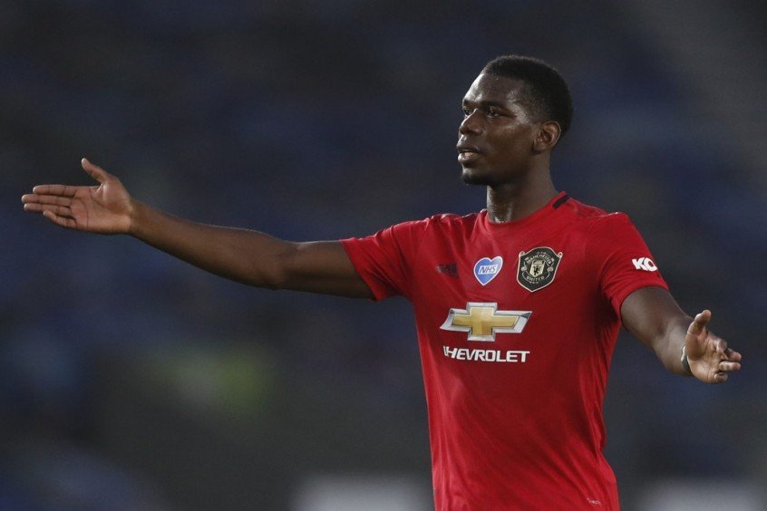 Torcida organizada do PSG protesta contra possível contratação de Pogba Torcida organizada do PSG protesta contra possível contratação de Pogba