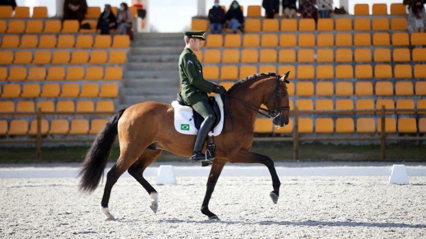 Filho de Hortência, João Victor Oliva estreia no hipismo nas Olimpíadas Filho de Hortência, João Victor Oliva estreia no hipismo nas Olimpíadas