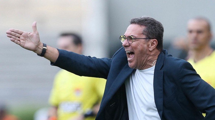 Luxa é o preferido para assumir o Cruzeiro, mas clube terá de fazer ajustes se quiser o treinador Luxa é o preferido para assumir o Cruzeiro, mas clube terá de fazer ajustes se quiser o treinador
