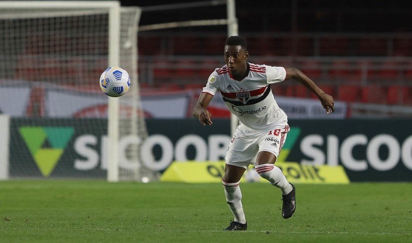 Sem poder contar com Léo, São Paulo terá alteração no trio de zaga para a partida contra o Flamengo Sem poder contar com Léo, São Paulo terá alteração no trio de zaga para a partida contra o Flamengo