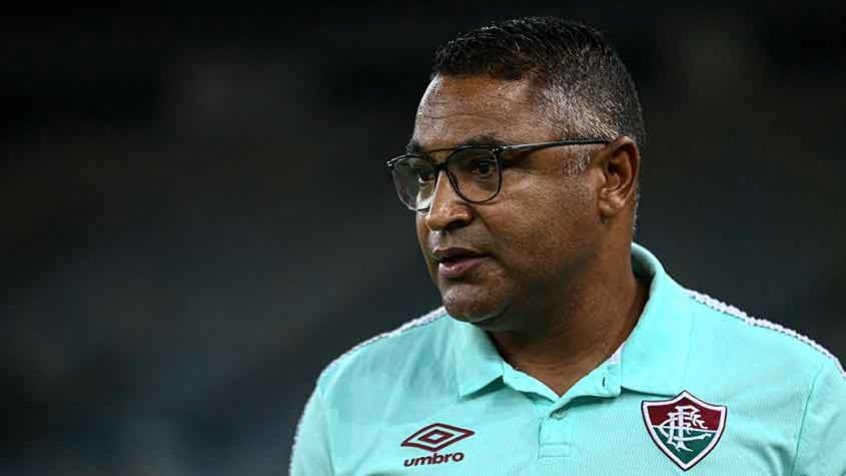 Roger admite pênalti desnecessário em derrota do Fluminense, mas evita 'individualizar' culpa - Vimarsana News