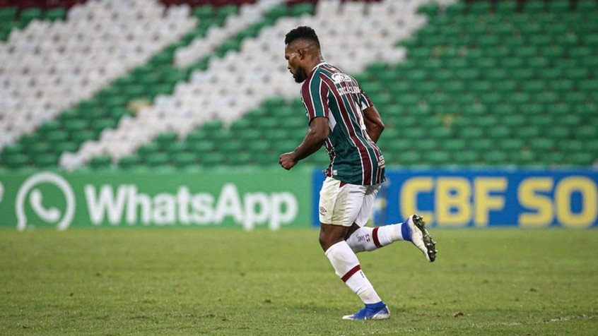 Luccas Claro lamenta derrota do Fluminense, mas ressalta dificuldade do Grêmio: 'Não dá para desmerecer' - Vimarsana News