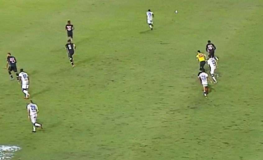 Bom para ninguém: CSA e Vasco lutam contra o gramado e empatam no Rei Pelé - Vimarsana News