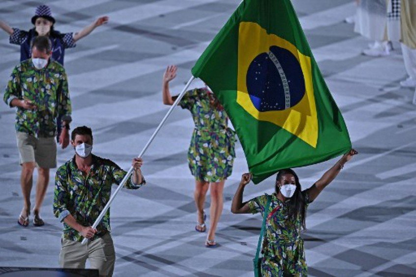 Bernardinho se emociona com desfile do filho na Olimpíada e entrega ‘segredo’ de família: ‘samba no pé’ Bernardinho se emociona com desfile do filho na Olimpíada e entrega ‘segredo’ de família: ‘samba no pé’