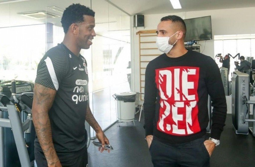 Gil crê que físico não será problema para Renato Augusto na volta ao Corinthians: ‘Comigo foi assim’ Gil crê que físico não será problema para Renato Augusto na volta ao Corinthians: ‘Comigo foi assim’