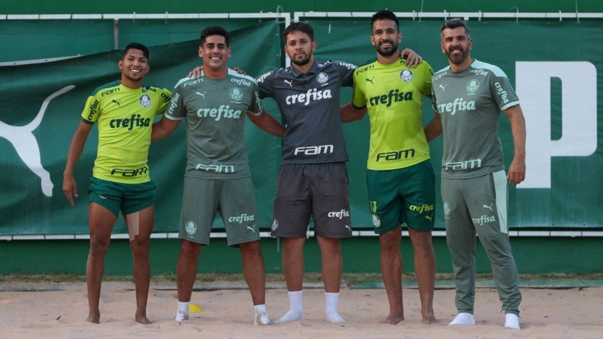 Escalação do Palmeiras: Sem Viña, Verdão encerra preparação para jogo contra Fluminense Escalação do Palmeiras: Sem Viña, Verdão encerra preparação para jogo contra Fluminense