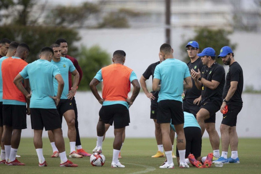 Sem Nino e Douglas Luiz, Brasil encerra preparação para duelo com a Costa do Marfim nos Jogos Olímpicos Sem Nino e Douglas Luiz, Brasil encerra preparação para duelo com a Costa do Marfim nos Jogos Olímpicos