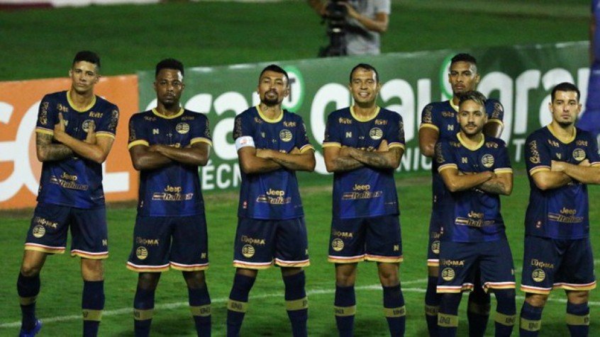 Náutico cede empate ao Brusque e coloca liderança da Série B em risco - Vimarsana News