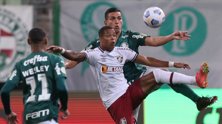 Após se machucar no Palmeiras e Fluminense, Caio Paulista retorna ao Rio para fazer exame médico Após se machucar no Palmeiras e Fluminense, Caio Paulista retorna ao Rio para fazer exame médico
