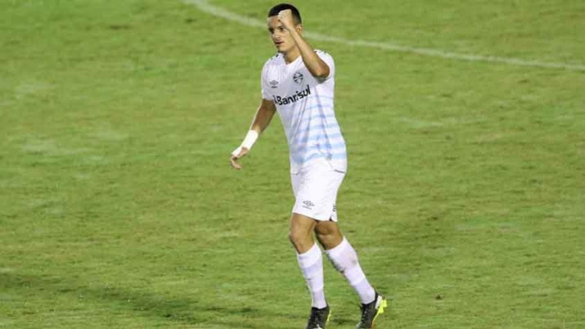 Com show dos guris, Grêmio vence Vitória e abre vantagem na Copa do Brasil - Vimarsana News