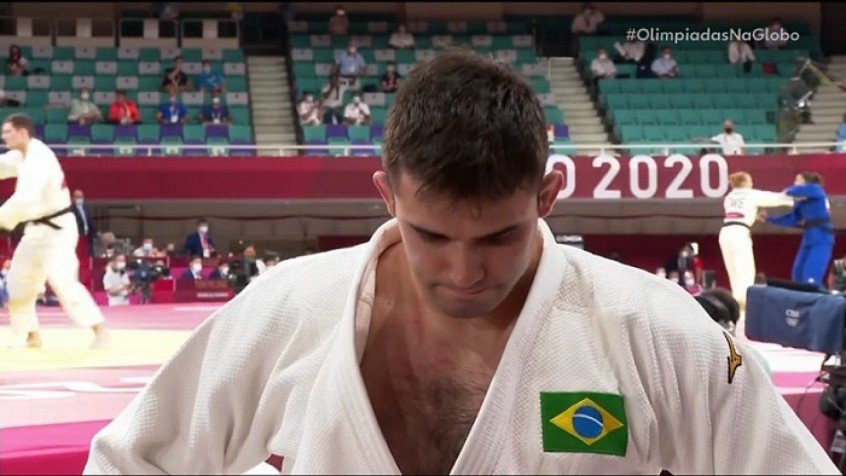 Em luta relâmpago, Rafael Macedo é derrotado e está fora das Olimpíadas - Vimarsana News