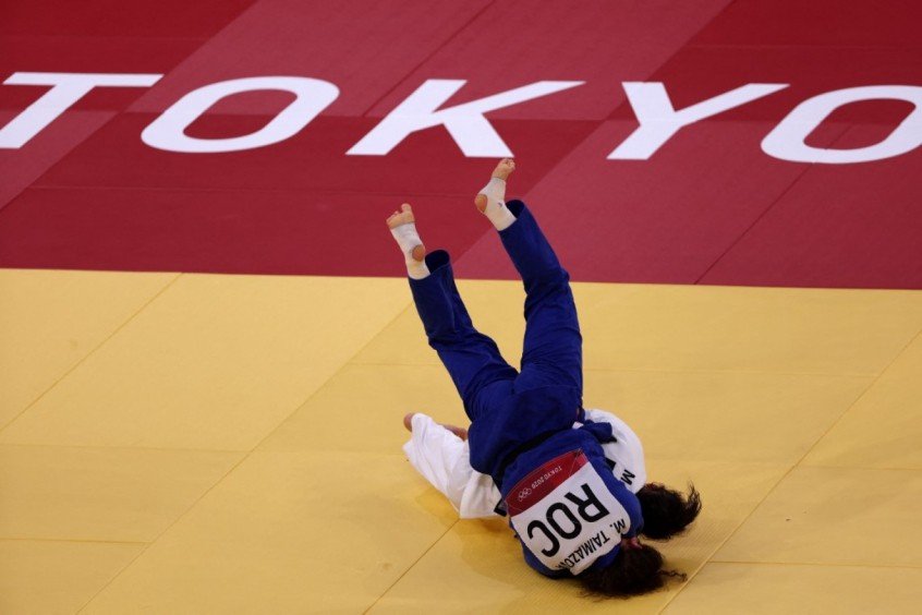 Arbitragem não dá wazari para Maria Portela por 'sutileza' do contato da russa no solo - Vimarsana News