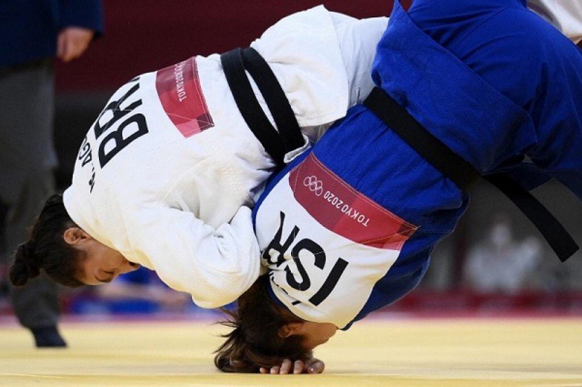 Mayra Aguiar não dá chances para israelense e está nas quartas de final do judô nos Jogos Olímpicos Mayra Aguiar não dá chances para israelense e está nas quartas de final do judô nos Jogos Olímpicos