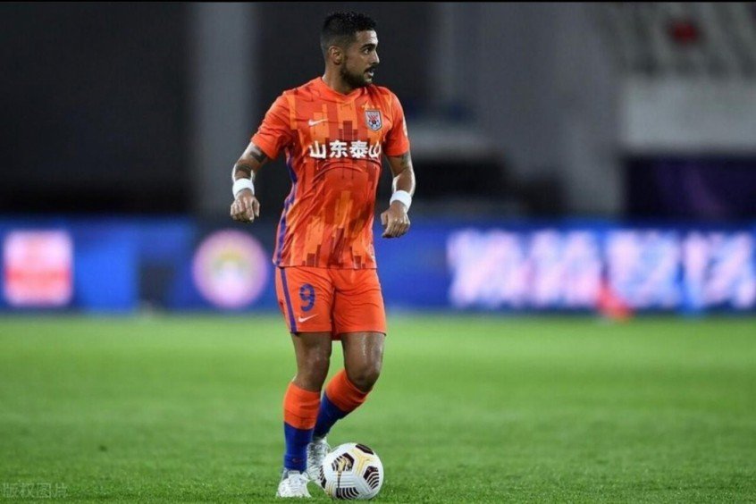 Atacante Léo deixa o Shandong Taishan e chega por empréstimo ao Hebei, também da China Atacante Léo deixa o Shandong Taishan e chega por empréstimo ao Hebei, também da China