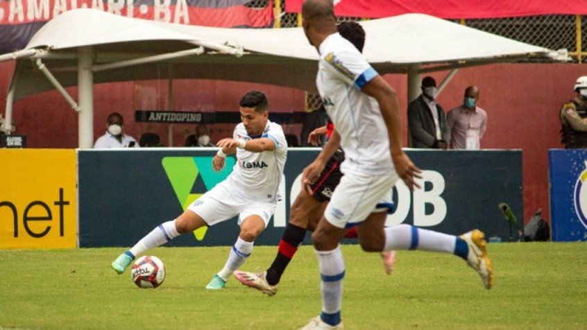Avaí fica no empate com Vitória e entra no G4 da Série B Avaí fica no empate com Vitória e entra no G4 da Série B
