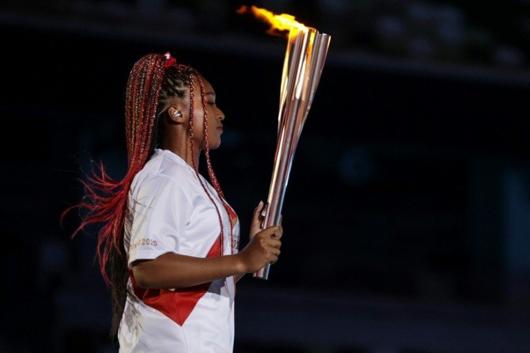 Naomi Osaka, no centro das atenções olímpicas e contra o racismo Naomi Osaka, no centro das atenções olímpicas e contra o racismo