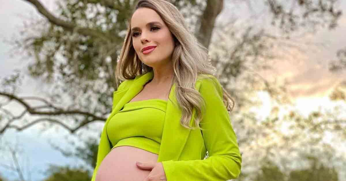Grávida, Thaeme desabafa sobre autoestima: ‘Não estou me sentindo bonita’ Grávida, Thaeme desabafa sobre autoestima: ‘Não estou me sentindo bonita’