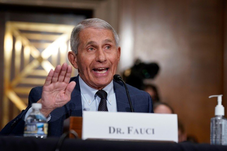 EUA não pretende decretar novos confinamentos, afirma Fauci EUA não pretende decretar novos confinamentos, afirma Fauci