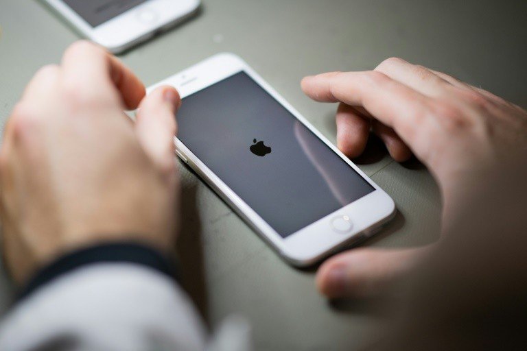 Apple apresenta novas ferramentas contra imagens de abuso infantil Apple apresenta novas ferramentas contra imagens de abuso infantil
