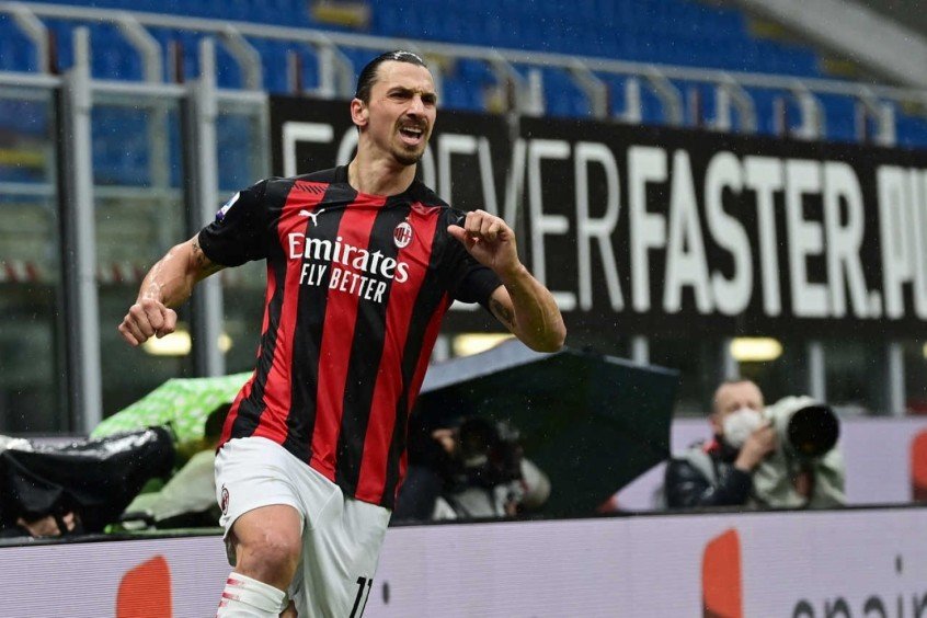 Ibrahimovic esteve próximo do Paris Saint-Germain, diz portal Ibrahimovic esteve próximo do Paris Saint-Germain, diz portal