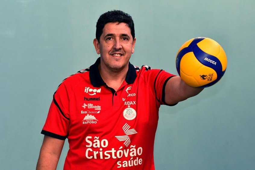 Técnico brasileiro do Quênia se emociona após eliminação para o Brasil: ‘Nem imaginava estar aqui’ Técnico brasileiro do Quênia se emociona após eliminação para o Brasil: ‘Nem imaginava estar aqui’