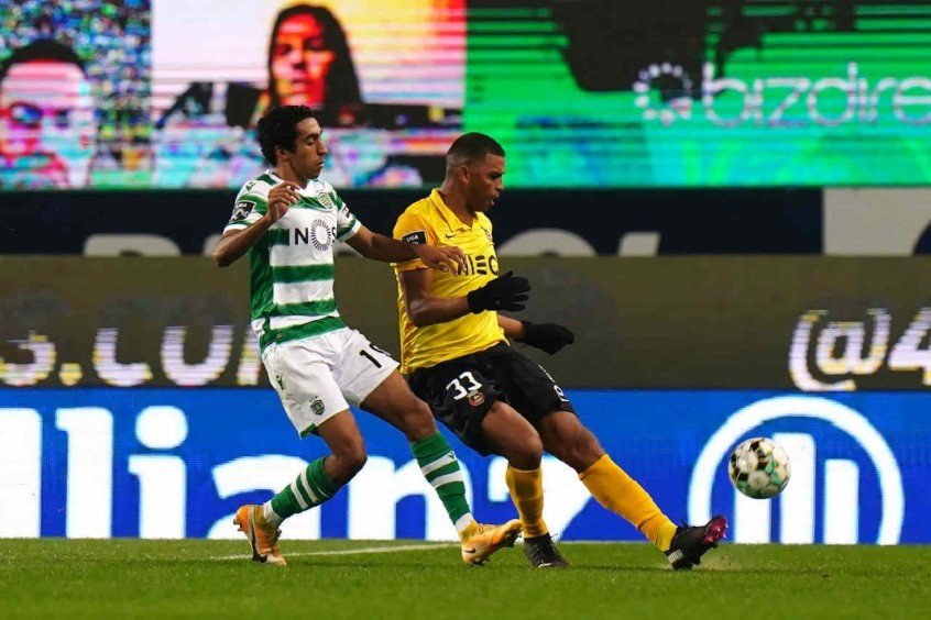 Aderllan marca gol da classificação do Rio Ave na Taça da Liga e comemora grande jogo Aderllan marca gol da classificação do Rio Ave na Taça da Liga e comemora grande jogo