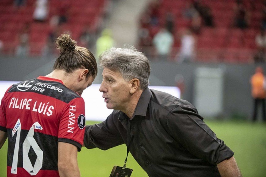 Corinthians é atropelado pelo Flamengo no 1º tempo e sofre outra derrota em casa Corinthians é atropelado pelo Flamengo no 1º tempo e sofre outra derrota em casa