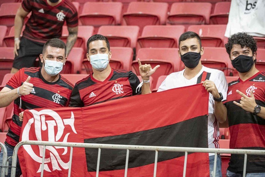 Flamengo x Olimpia: Governo do DF prepara novo decreto e flexibiliza protocolo para público nos estádios Flamengo x Olimpia: Governo do DF prepara novo decreto e flexibiliza protocolo para público nos estádios