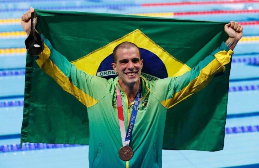 Bronze nos 50m, Bruno Fratus faz agradecimento especial a Cesar Cielo: ‘Sem ele, não teria chegado aqui’ Bronze nos 50m, Bruno Fratus faz agradecimento especial a Cesar Cielo: ‘Sem ele, não teria chegado aqui’