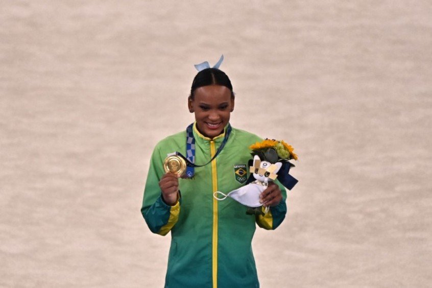 Rebeca Andrade se torna a primeira brasileira a ganhar duas medalhas em uma mesma edição olímpica Rebeca Andrade se torna a primeira brasileira a ganhar duas medalhas em uma mesma edição olímpica