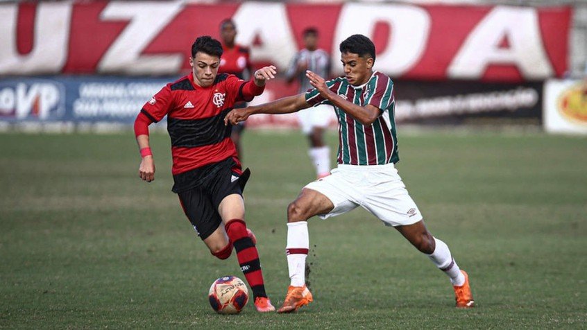 Flamengo vence o Fluminense nos pênaltis e conquista o título da Copa Rio Sub-15 Flamengo vence o Fluminense nos pênaltis e conquista o título da Copa Rio Sub-15