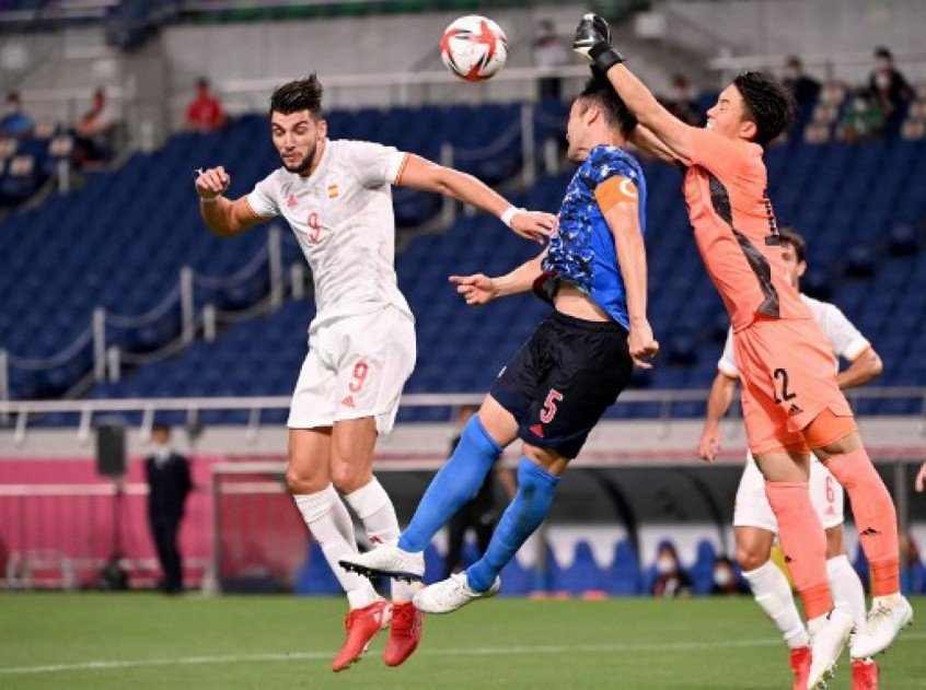 Espanha sofre, mas derrota o Japão e encara o Brasil na final da Olimpíada Espanha sofre, mas derrota o Japão e encara o Brasil na final da Olimpíada