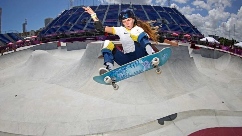 Dora Varella e Yndiara Asp avançam à final do skate park feminino Dora Varella e Yndiara Asp avançam à final do skate park feminino