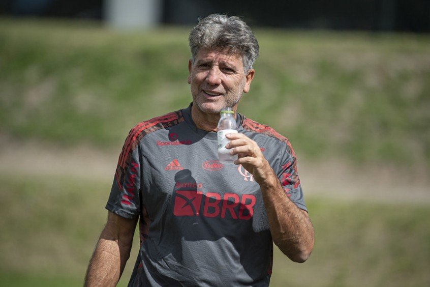 Renato não garante ‘reforços’ contra o Barcelona-EQU: ‘Temos que tomar cuidado’ Renato não garante ‘reforços’ contra o Barcelona-EQU: ‘Temos que tomar cuidado’