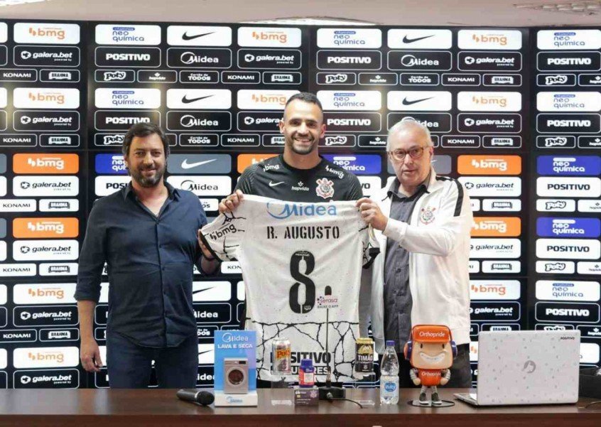 Renato Augusto fará estreia pelo Corinthians contra o Ceará e vestirá camisa 8 Renato Augusto fará estreia pelo Corinthians contra o Ceará e vestirá camisa 8