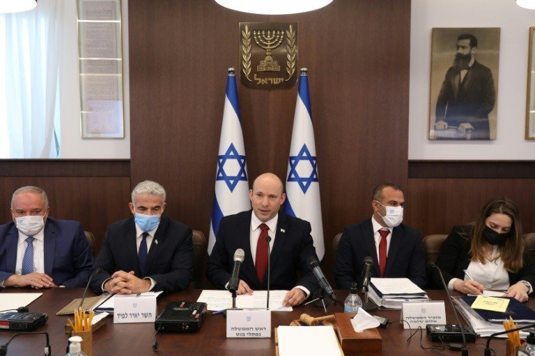 Governo de Israel aprova orçamento após três anos de bloqueio Governo de Israel aprova orçamento após três anos de bloqueio