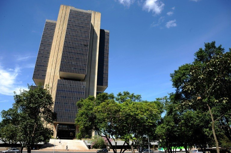 Copom volta a aumentar Selic para conter inflação Copom volta a aumentar Selic para conter inflação