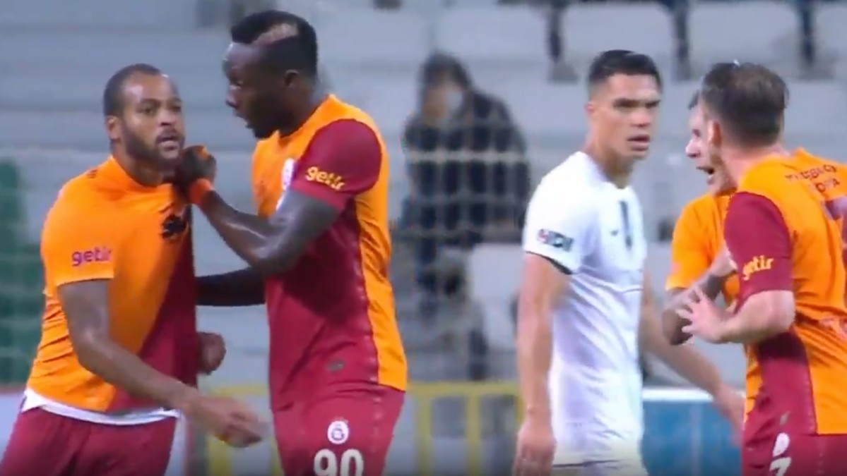 Vídeo: Brasileiro Marcão agride companheiro de time no Galatasaray e é expulso