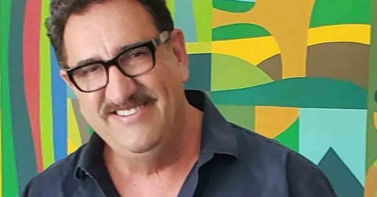 Ratinho sai em defesa de Sérgio Reis: ‘Tá sofrendo perseguição’ Ratinho sai em defesa de Sérgio Reis: ‘Tá sofrendo perseguição’