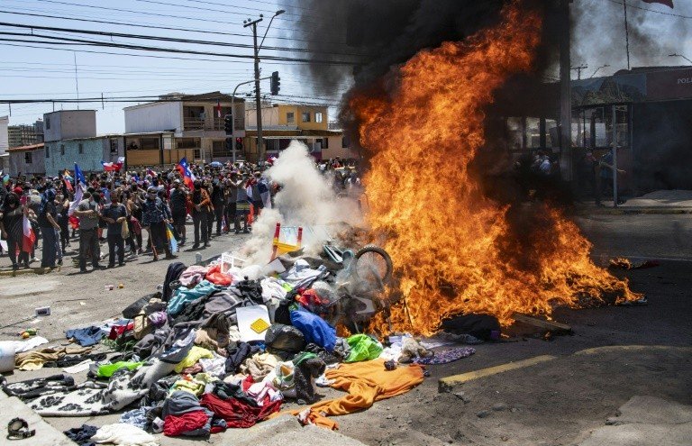 MP chileno ordena investigação de violência em protesto contra imigrantes MP chileno ordena investigação de violência em protesto contra imigrantes