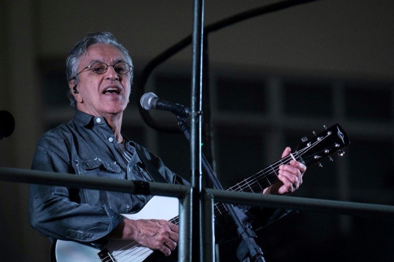 Caetano e Tom Veloso concorrem na categoria Gravação do Ano do Grammy Latino Caetano e Tom Veloso concorrem na categoria Gravação do Ano do Grammy Latino